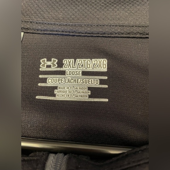 Pair of UA 1/4-zip lightweight pullovers - Picture 6 of 6